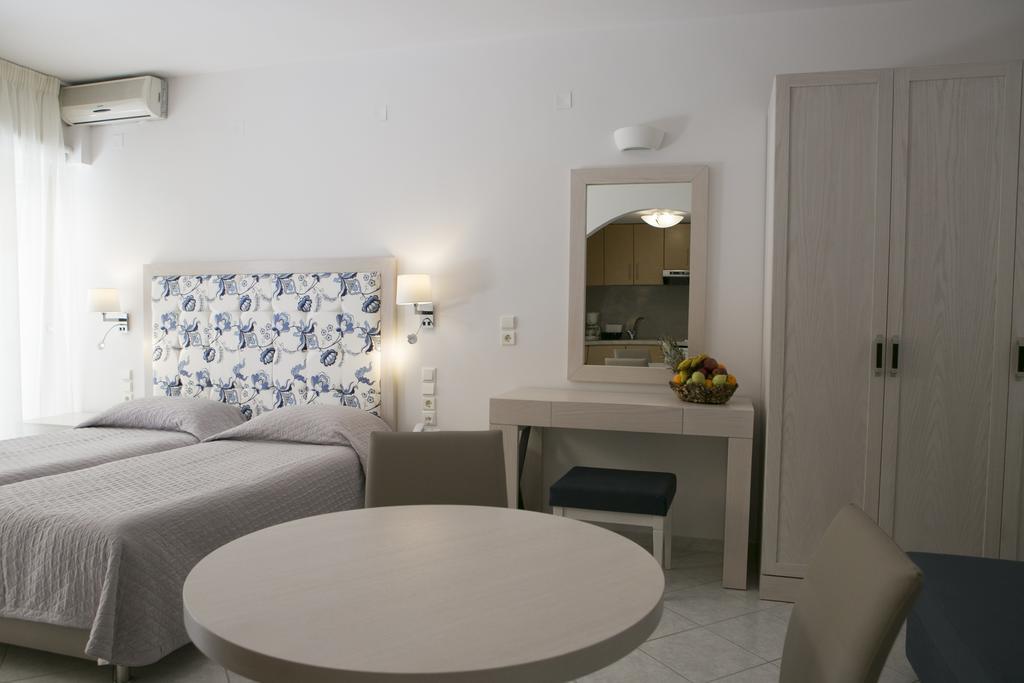 Hotel Rezi Парга Екстериор снимка